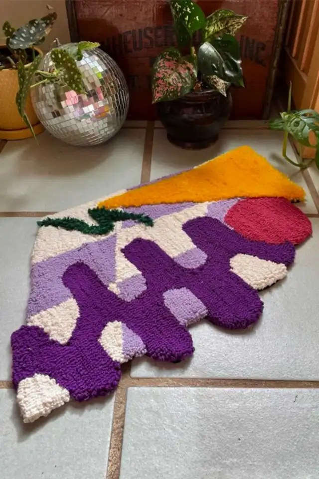 Tufted wearable piece